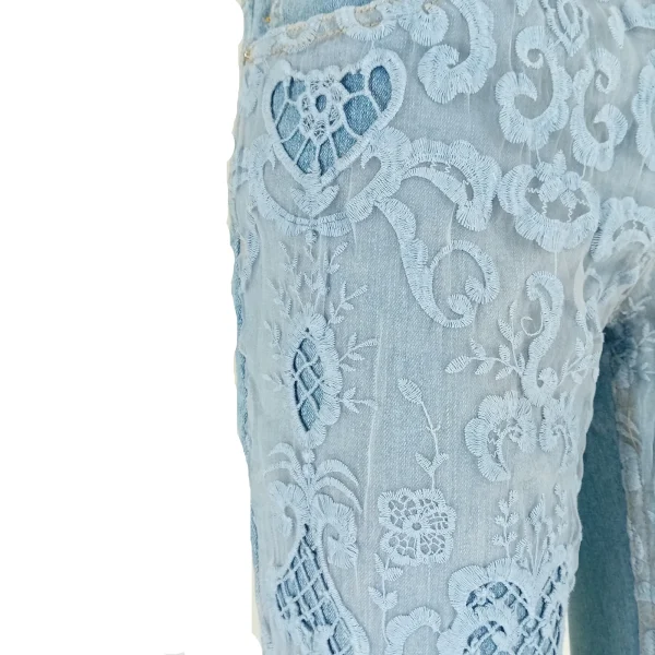 Farmerke Harmont & Blaine — detalj