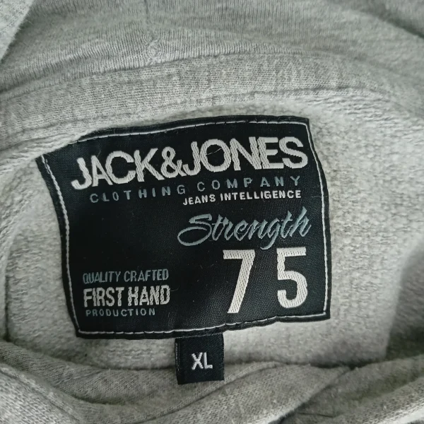 Dukser Jack & Jones 3 Dukser Jack & Jones — etiketa-brend